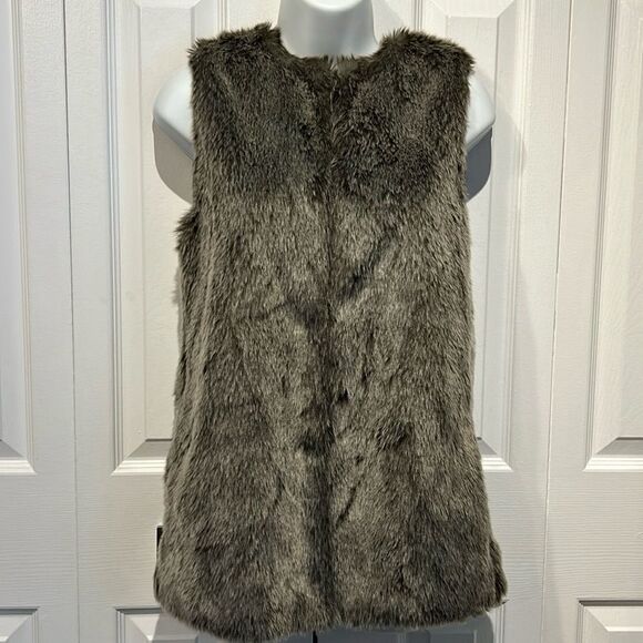 Aritzia‎ Talula Romilly Grey/Black Faux Fur Vest Size XS - Picture 1 of 12